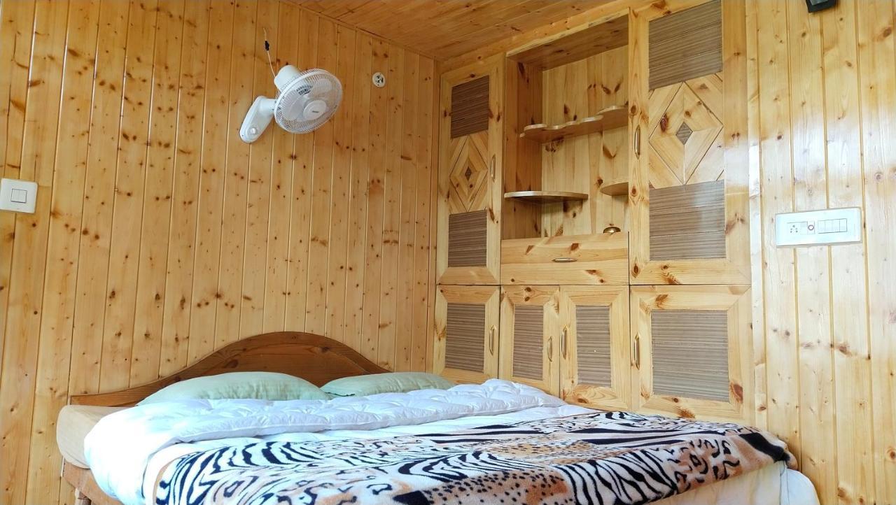 Kasol Wooden Cottage Exteriör bild