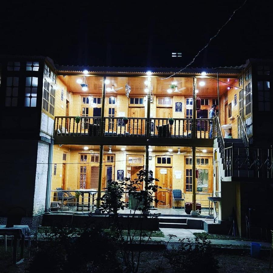 Kasol Wooden Cottage Exteriör bild