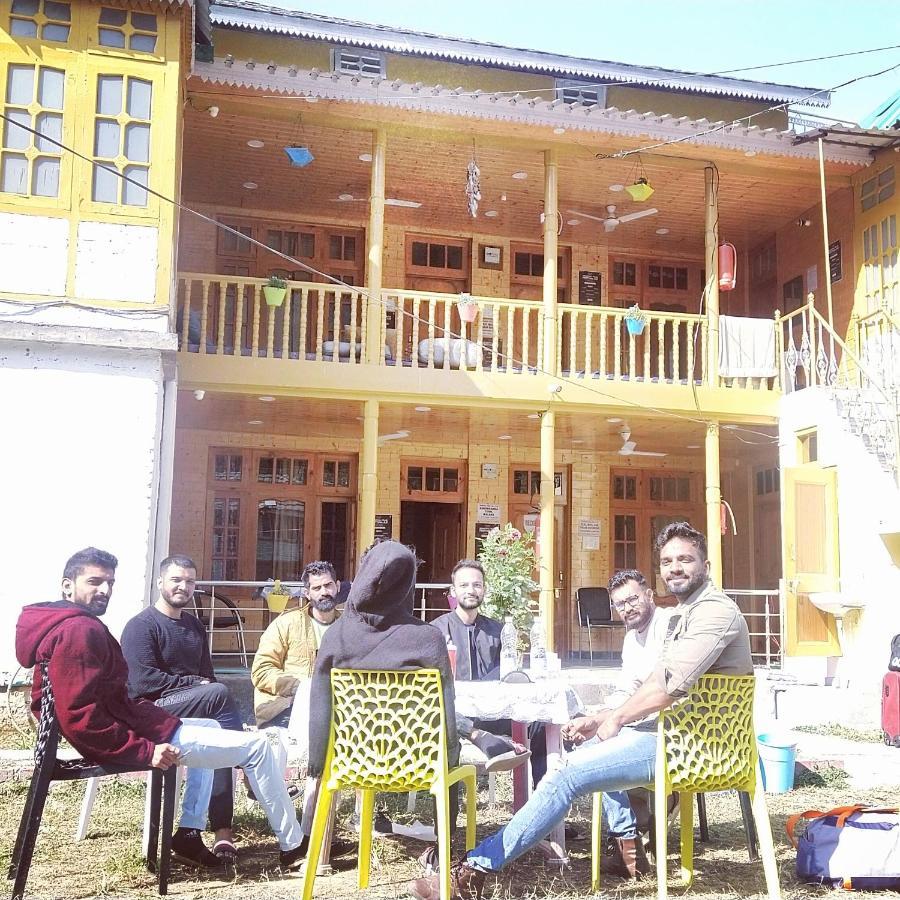Kasol Wooden Cottage Exteriör bild