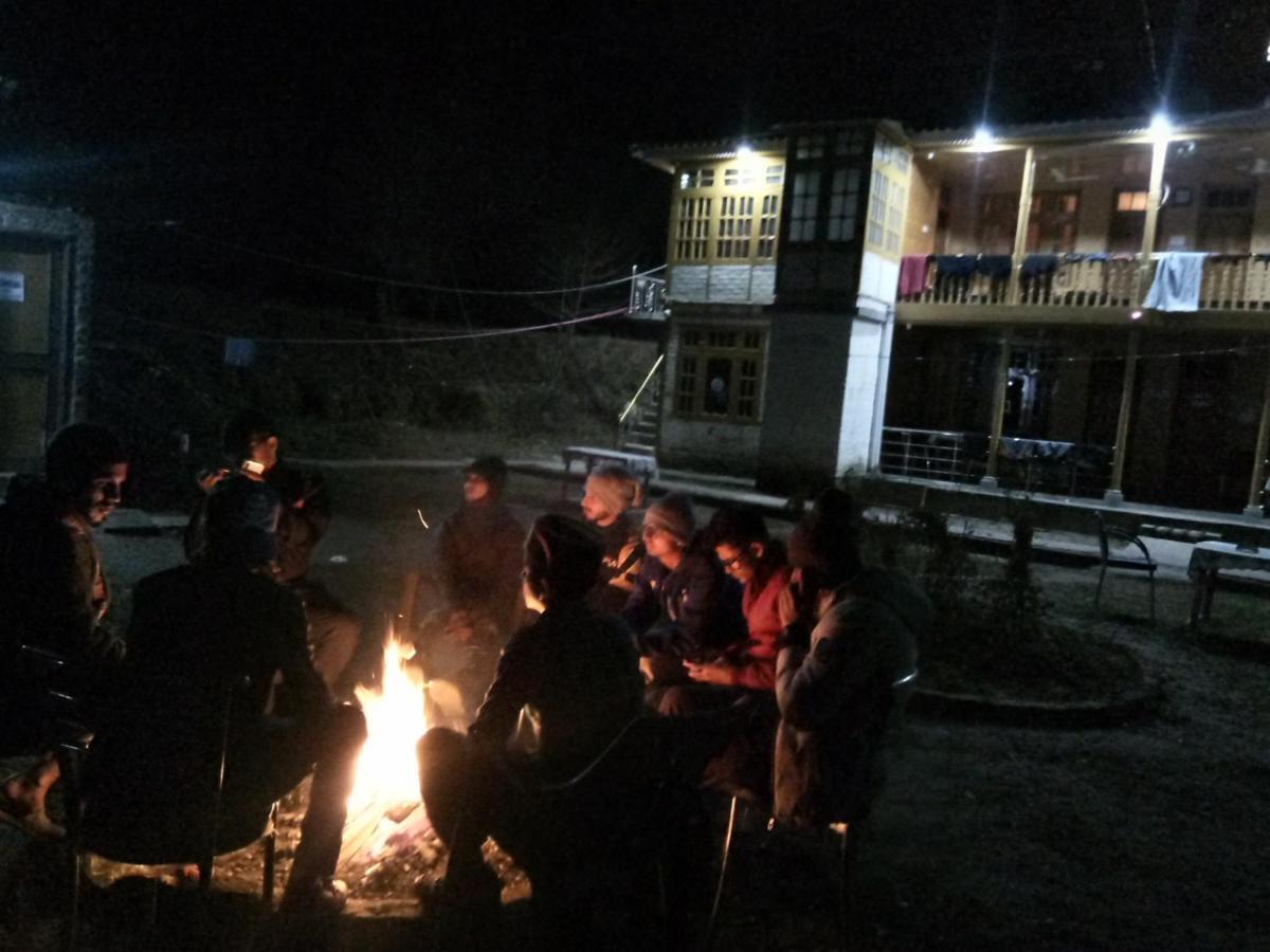 Kasol Wooden Cottage Exteriör bild