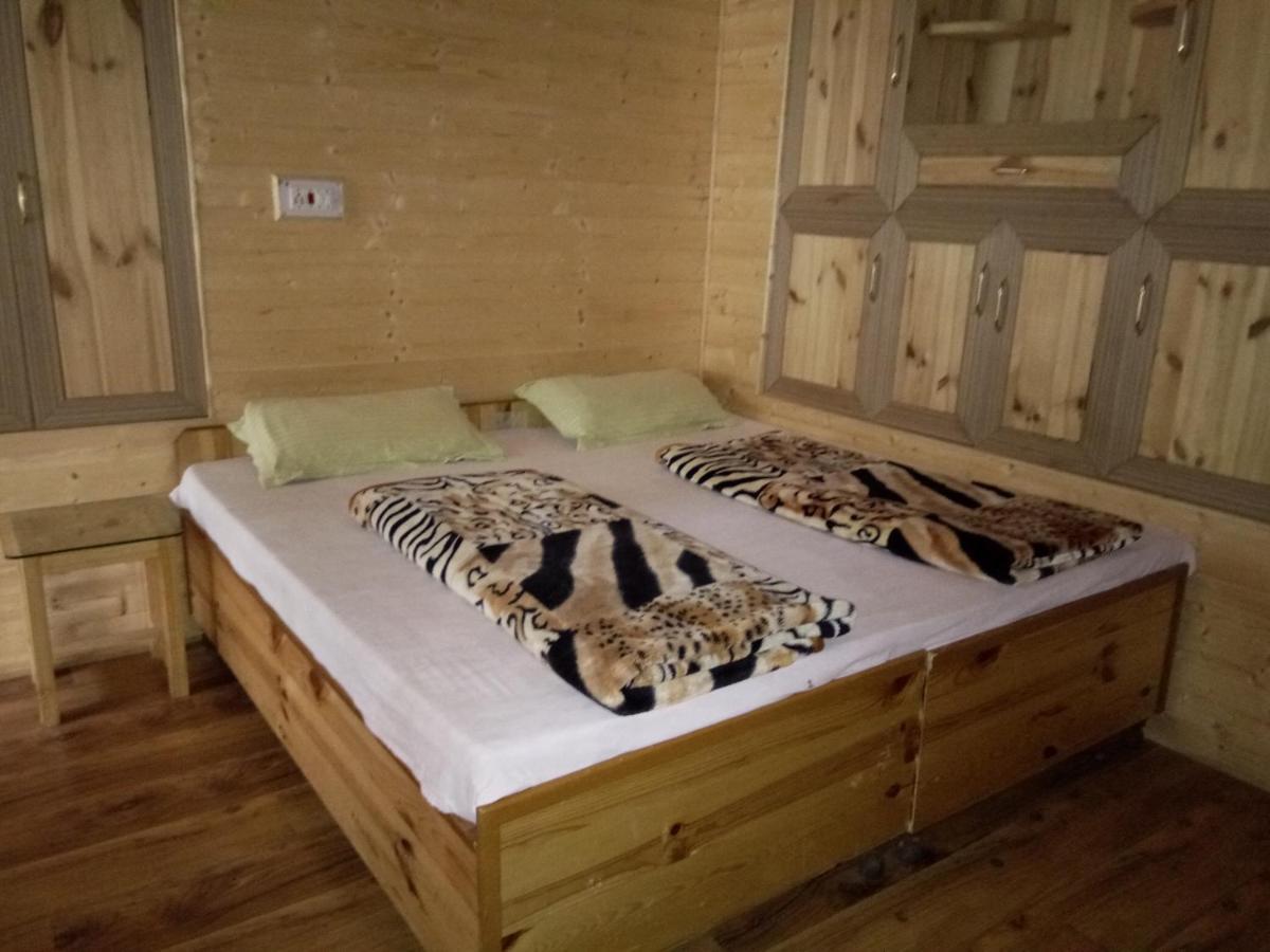 Kasol Wooden Cottage Exteriör bild